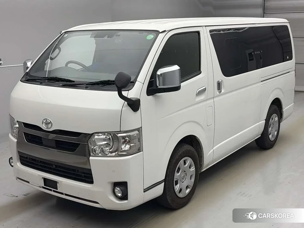 Toyota HiAce Van 2021 из Японии, фото 2