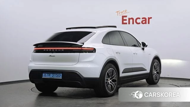 Porsche Makan EV id 4279892 из Кореи 12