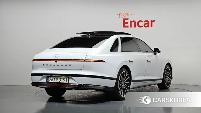 Hyundai Grandeur Hybrid (GN7) id 4980365 из Кореи 12