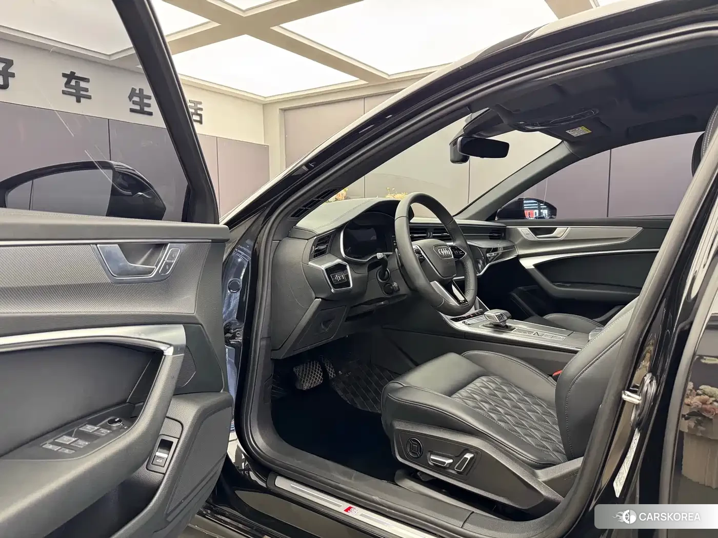 Audi A6L 2025 Черный из Китая, фото 6