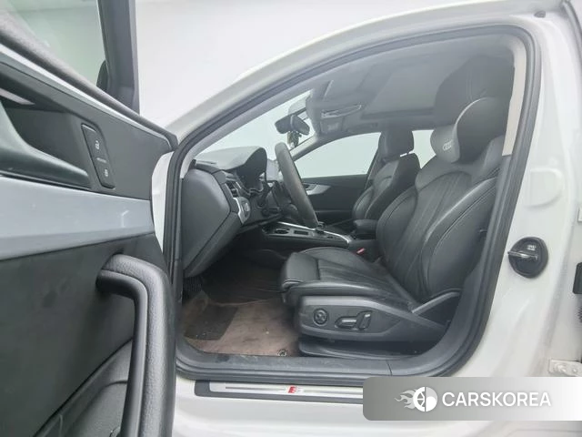 Audi A4L 2021 Белый из Китая, фото 2
