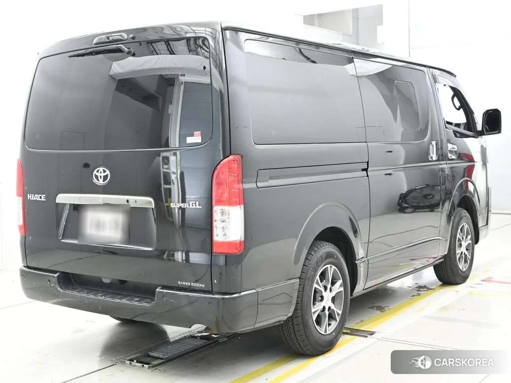 Toyota HiAce Van 2022 из Японии, фото 2