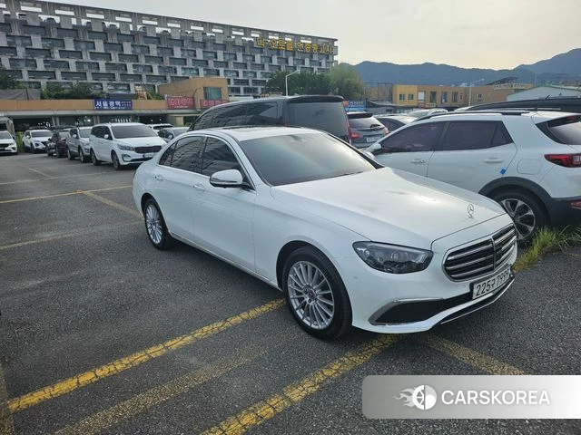 Mercedes-Benz E-Class W213 2022 Белый из Кореи, фото 5