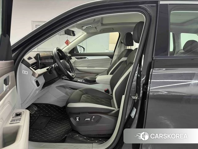 Volkswagen Tavendor 2023 Черный из Китая, фото 2
