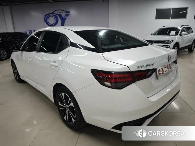 Nissan Sylphy 2024 Белый из Китая, фото 2