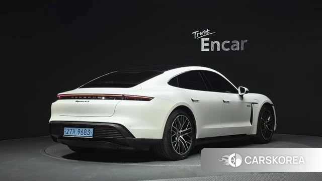 Porsche Taycan id 4958738 из Кореи 12