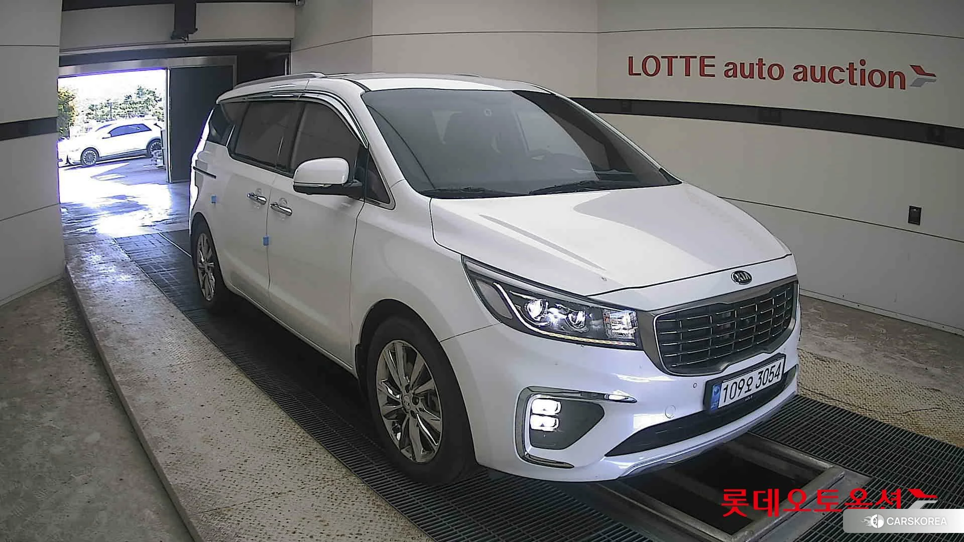 Kia Carnival id 4990106 из Кореи 12