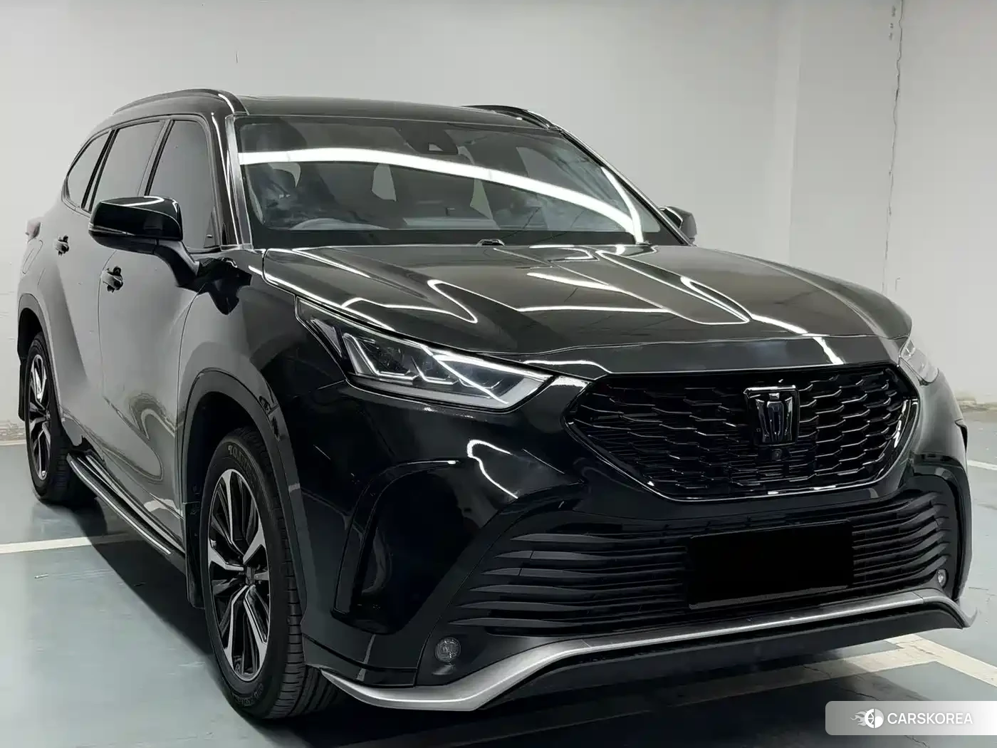 Toyota Crown 2024 Черный из Китая, фото 2