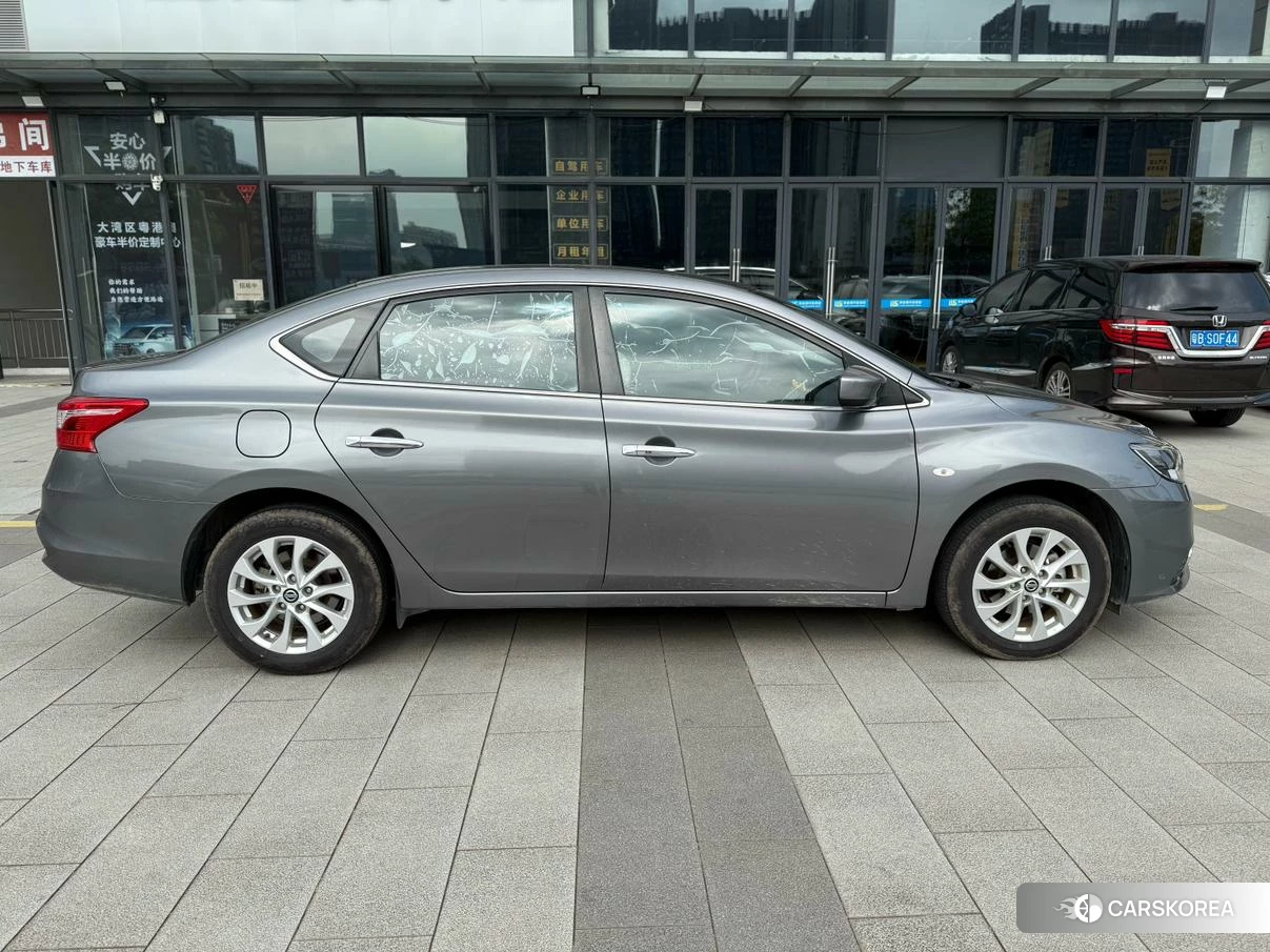Nissan Sylphy 2021 Темно-серый из Китая, фото 2