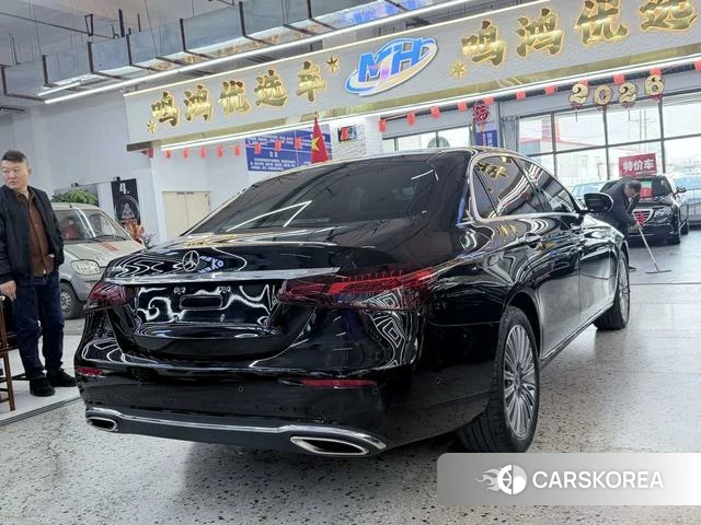 Mercedes-Benz E-Class 2023 Черный из Китая, фото 4
