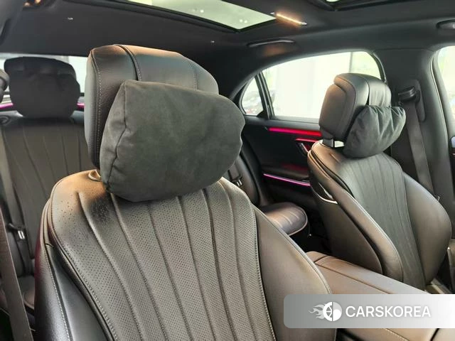 Mercedes-Benz S-Class 2023 Черный из Китая, фото 2