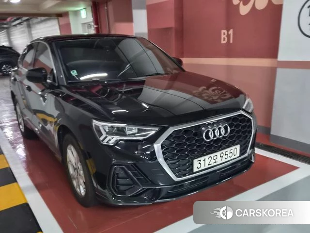 Audi Q3 (F3) 2022 Черный из Кореи, фото 2