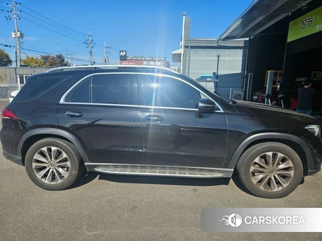 Mercedes-Benz GLE-Class W167 2021 Черный из Кореи, фото 2