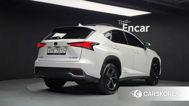 Lexus NX300h id 5035530 из Кореи 12