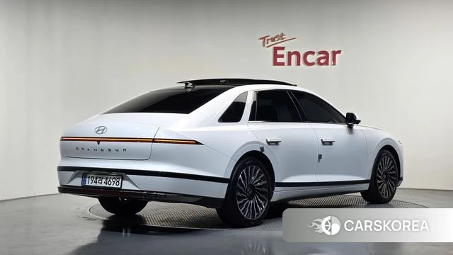 Hyundai Grandeur Hybrid (GN7) id 5001829 из Кореи 12