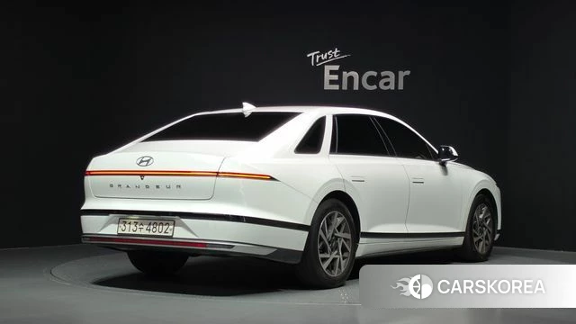 Hyundai Grandeur (GN7) id 4768302 из Кореи 12