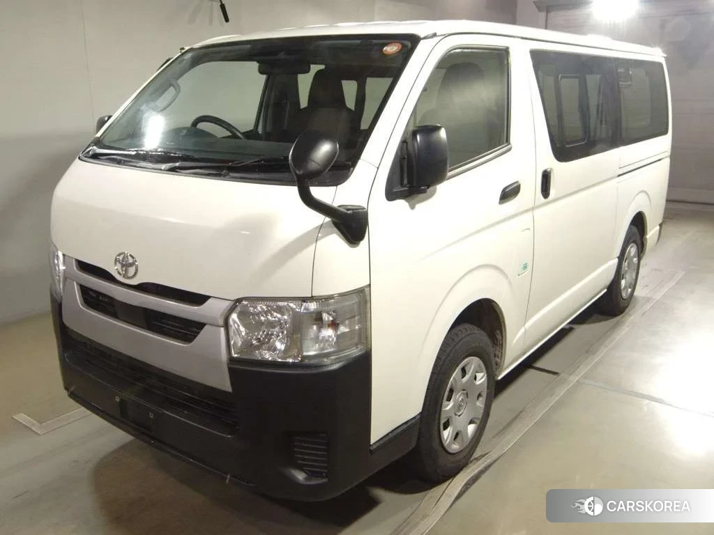 Toyota HiAce Van 2022 из Японии, фото 2