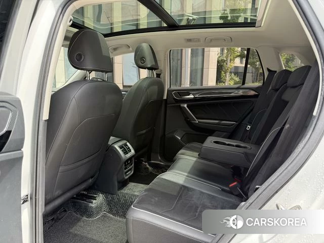 Volkswagen Tayron 2021 Белый из Китая, фото 2