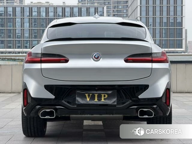 BMW X4 2023 Серебристо-серый из Китая, фото 2