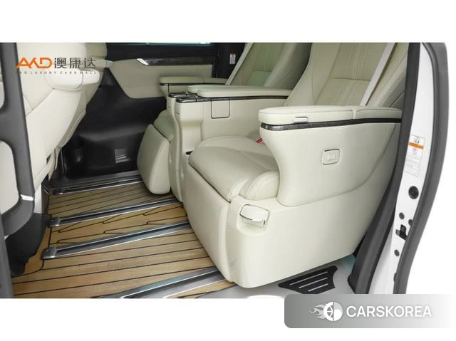 Toyota Vellfire 2023 Белый из Китая, фото 3
