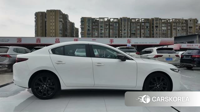 Mazda 3 2024 Белый из Китая, фото 6
