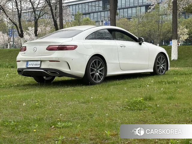 Mercedes-Benz E-Class 2021 Белый из Китая, фото 2