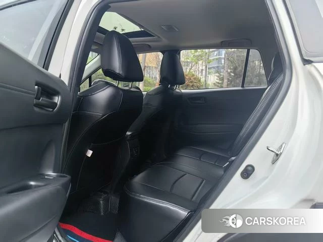 Toyota Corolla 2023 Белый из Китая, фото 2