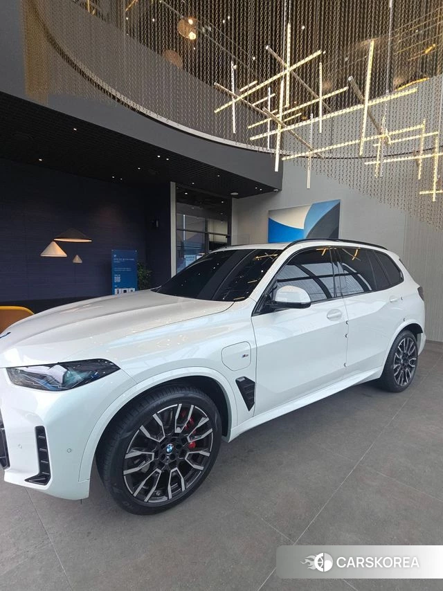 BMW X5 (G05) 2026 Белый из Кореи, фото 2