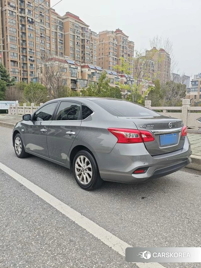 Nissan Sylphy 2023 Темно-серый из Китая, фото 5
