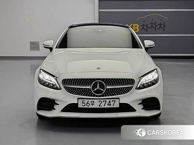 Mercedes-Benz C-Class W205 2019 Белый из Кореи, фото 2