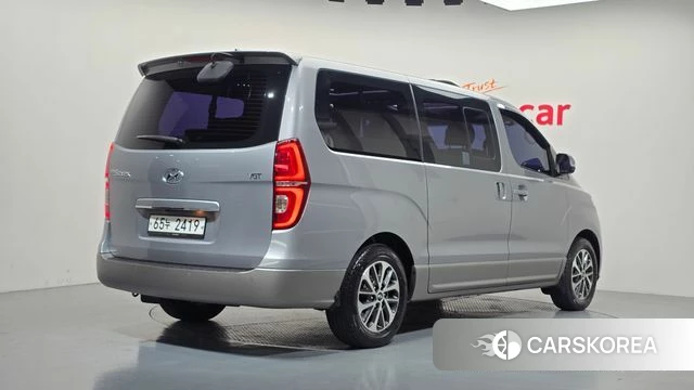 Hyundai The New Grand Starex id 5042261 из Кореи 12