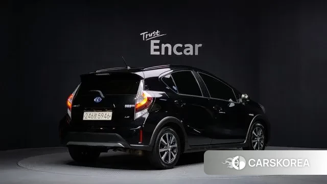 Toyota Prius C id 3661122 из Кореи 12