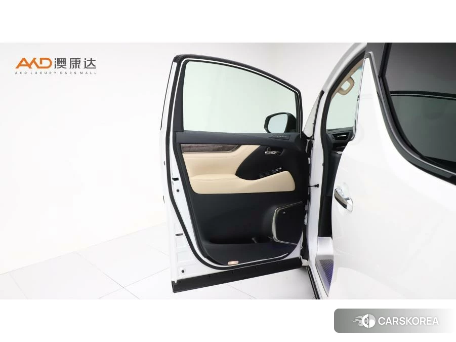 Toyota Alphard 2021 Белый из Китая, фото 3