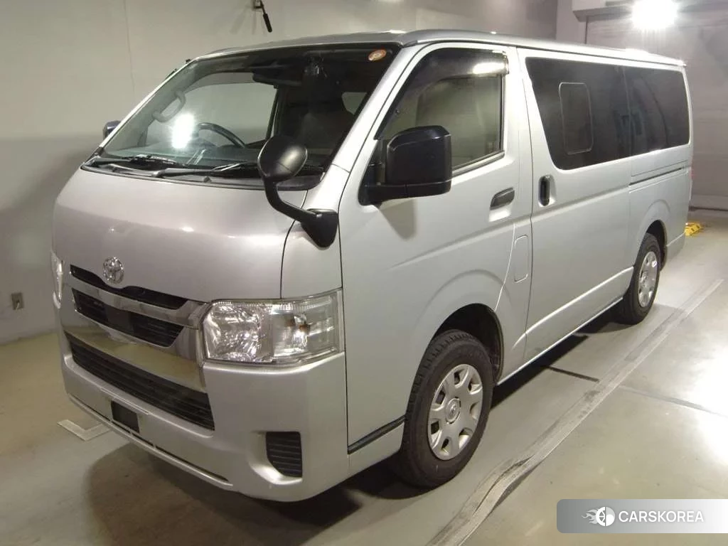 Toyota HiAce Van 2021 из Японии, фото 2