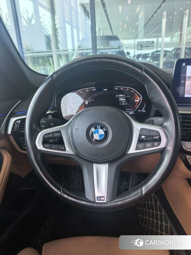 BMW 5 series 2023 Белый из Китая, фото 2