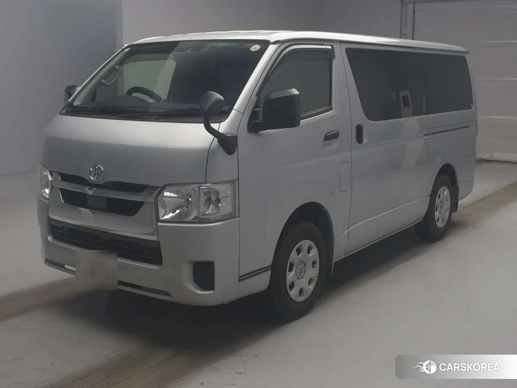 Toyota HiAce Van 2021 из Японии, фото 2