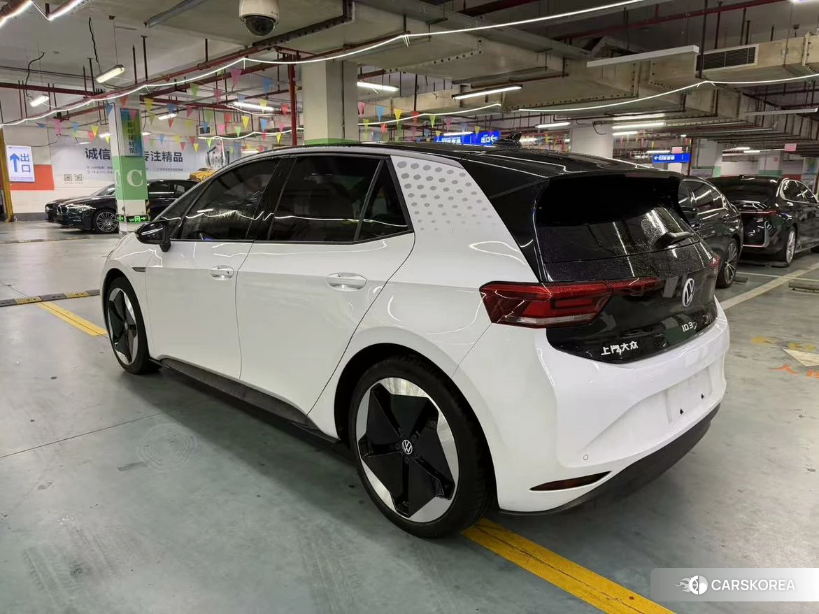 Volkswagen ID.3 2021 Белый из Китая, фото 2