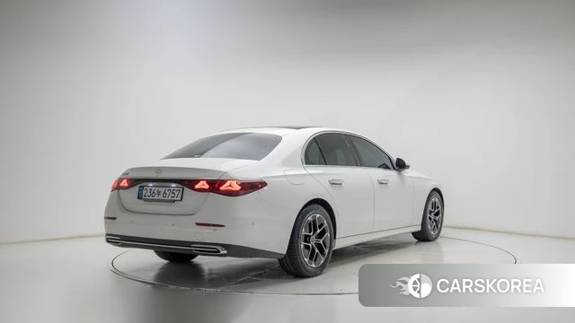 Mercedes-Benz E-Class W214 id 4985323 из Кореи 12