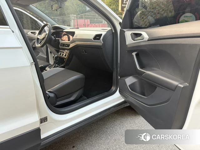 Volkswagen Tacqua 2021 Белый из Китая, фото 2