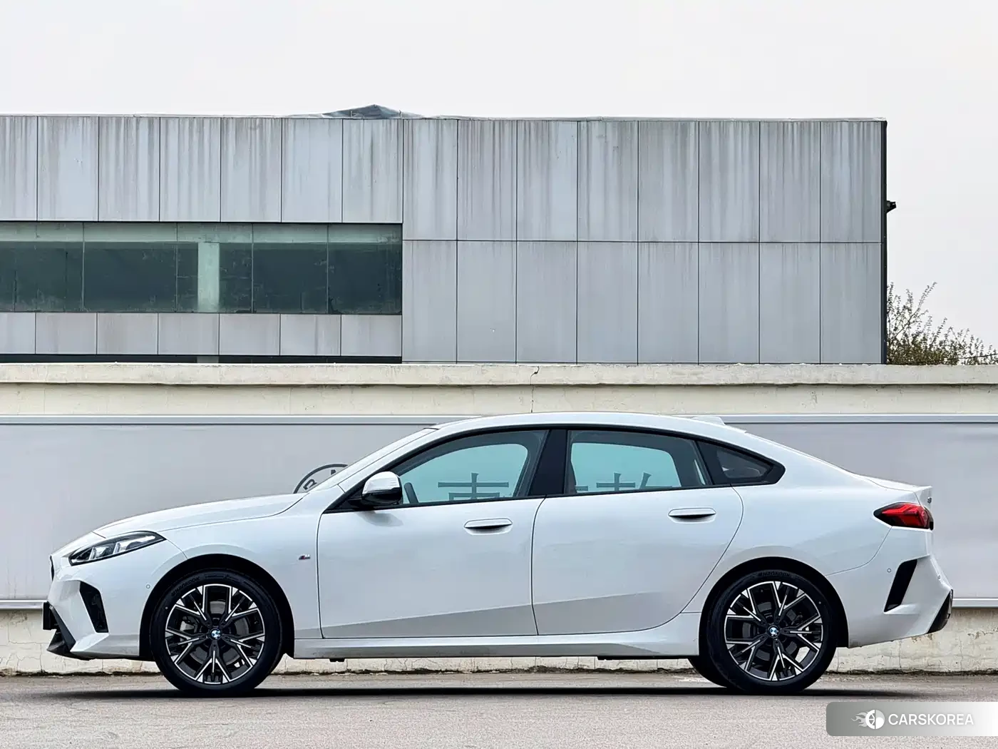 BMW 2 series 2025 Белый из Китая, фото 5