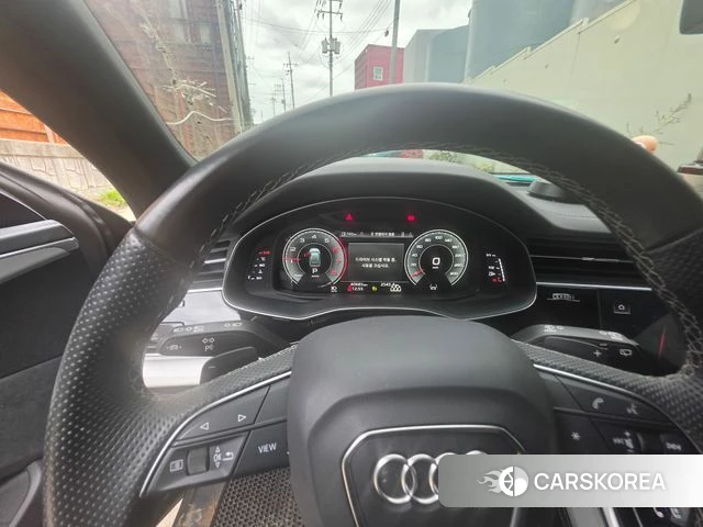 Audi Q8 (4M) 2022 Черный из Кореи, фото 2