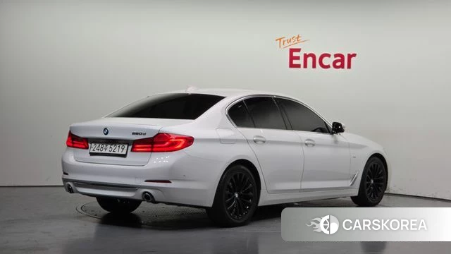 BMW 5 Series (G30) id 4978317 из Кореи 12