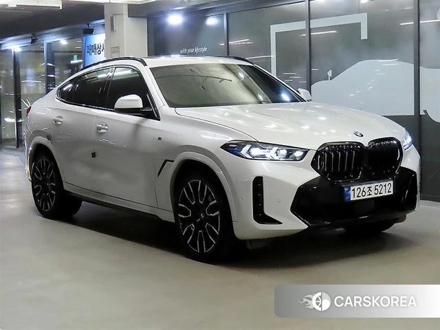 BMW X6 (G06) 2023 Белый из Кореи, фото 2