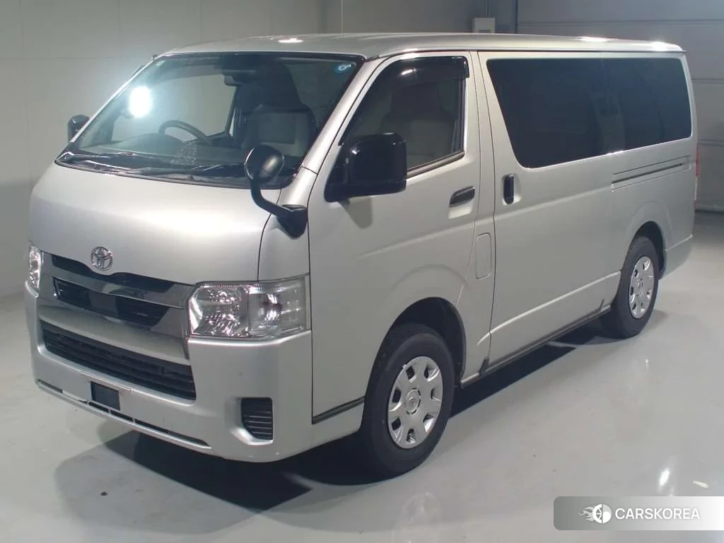 Toyota HiAce Van 2022 из Японии, фото 2