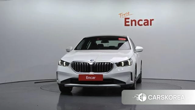 BMW 5 Series (G60) id 5045375 из Кореи 12