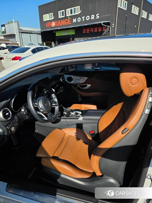 Mercedes-Benz C-Class W205 2021 Белый из Кореи, фото 2