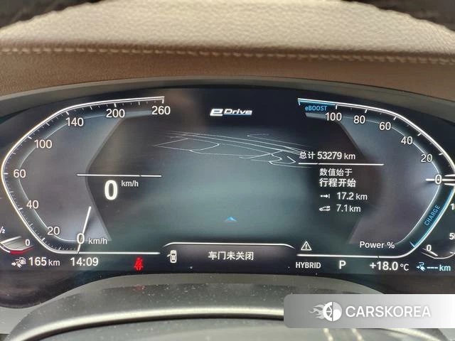 BMW 5 series PHEV 2022 Черный из Китая, фото 2