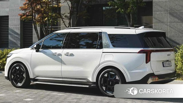 Kia The New Carnival 4th Generation 2024 Белый из Кореи, фото 2
