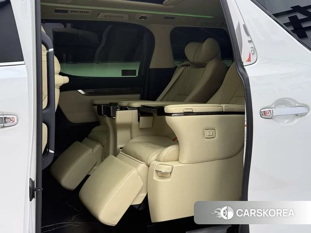 Toyota Vellfire 2021 Белый из Китая, фото 2