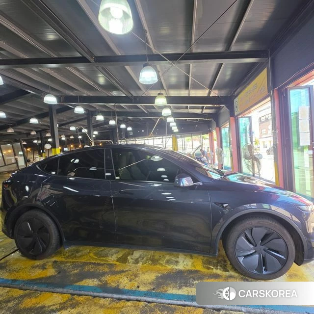 Tesla Model Y 2026 Серый из Кореи, фото 3